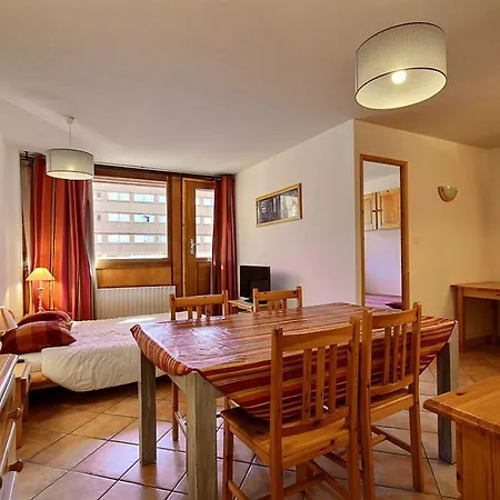 Apartment Renove 2 Pieces, Balcon Sud, Au Pied Des Pistes, Proche Commerces - Fr-1-455-56 *