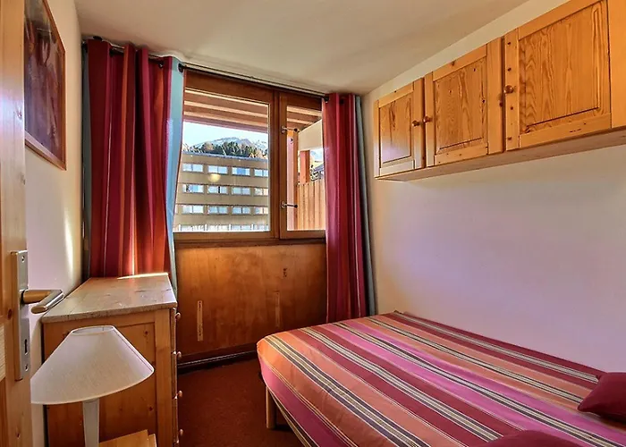 Renove 2 Pieces, Sud, 5 Pers, Pied Des Pistes - Fr-1-455-56